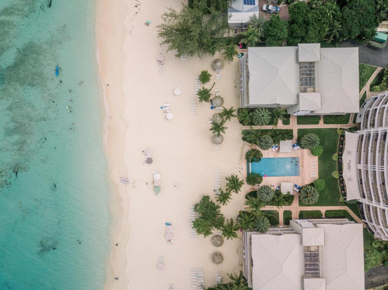 Caribbean Club Boutique Hotel, Grand Cayman Seven Mile Beach Exterior photo